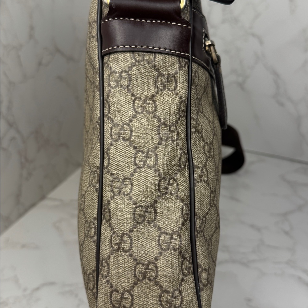 Gucci Front Zip Brown Crossbody Bag - Picture 5 of 13